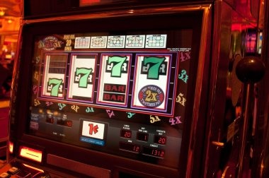 Mobile screens showing gelartoto login and live baccarat table interface